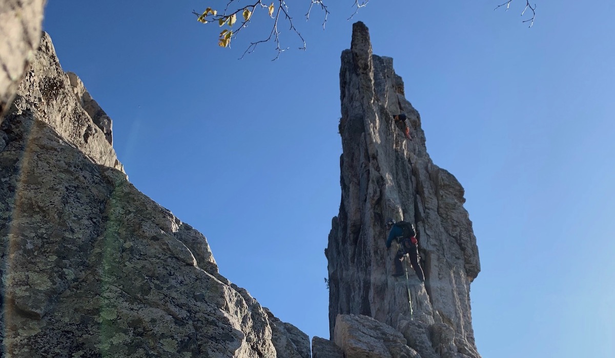 Doug leading the Gunsight to South Peak