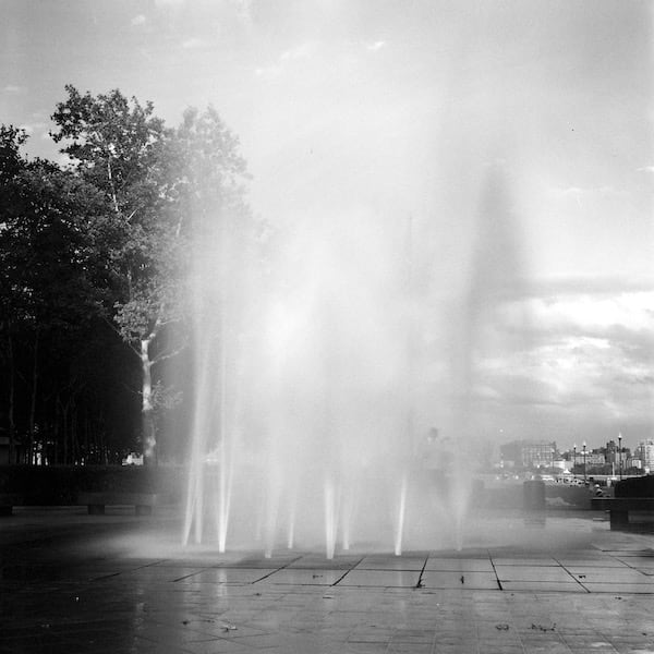 Bronica EC-II, 75mm, ƒ/22, 1/1, Kodak Tri-X 400, Df96