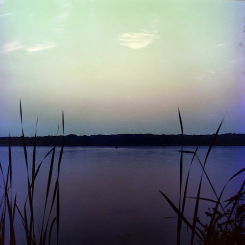 Bronica EC-II, 75mm, ƒ/16, 2/1 (+3 EV from meter, reflective), Kodak Vericolor III, Cs41