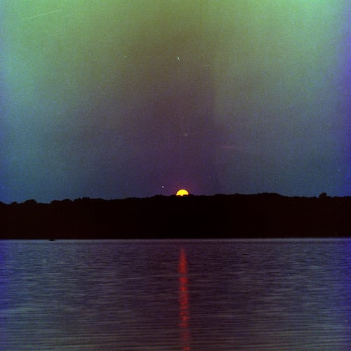 Bronica EC-II, 200mm, ƒ/6, 1/30 (+1⅔ EV from meter, reflective), Kodak Vericolor III, Cs41