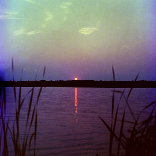 Bronica EC-II, 200mm, ƒ/5.6, 1/30 (+2 EV from meter, reflective), Kodak Vericolor III, Cs41