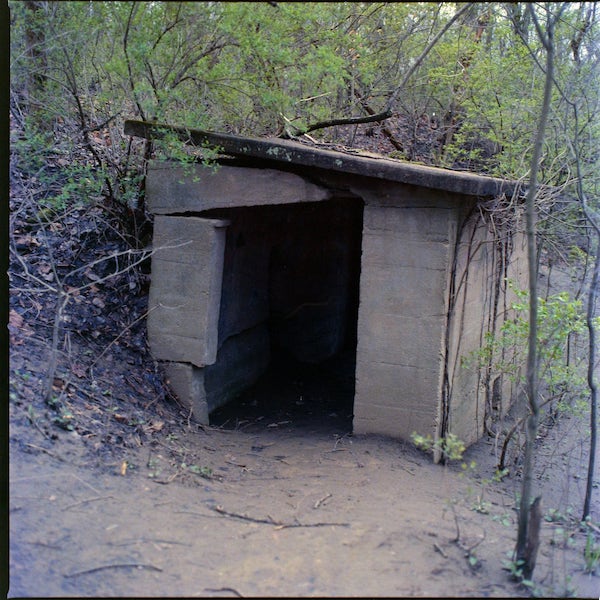 Hasselblad 503cx, Carl Zeiss Planar 2.8/80 T*, f/5.6, 1/30, (+2 EV from meter), Kodak Vericolor III, Cs41