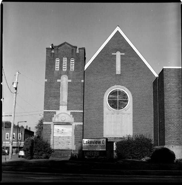 Hasselblad 203FE, 110mm, ƒ/2, aperture priority, Kodak Tri-X 400, XTOL 1:1