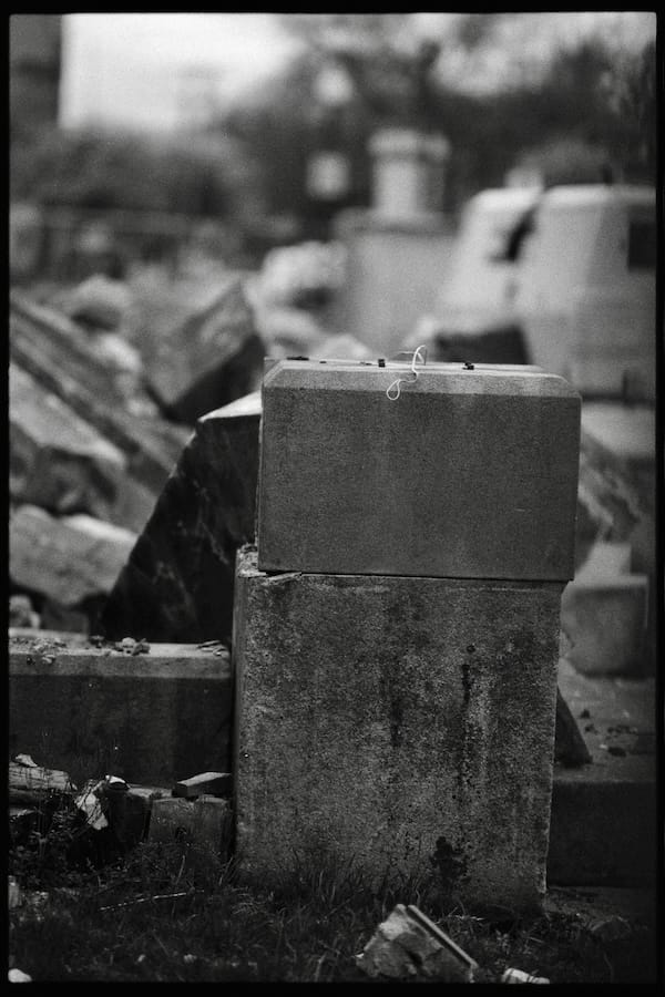 Nikon FA, Nikon NIKKOR 105mm 1:2.5, Arista.EDU 400, Rodinal 1:25